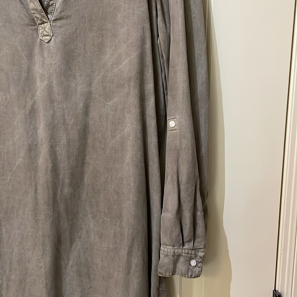 Dress - Picture 3 of 6